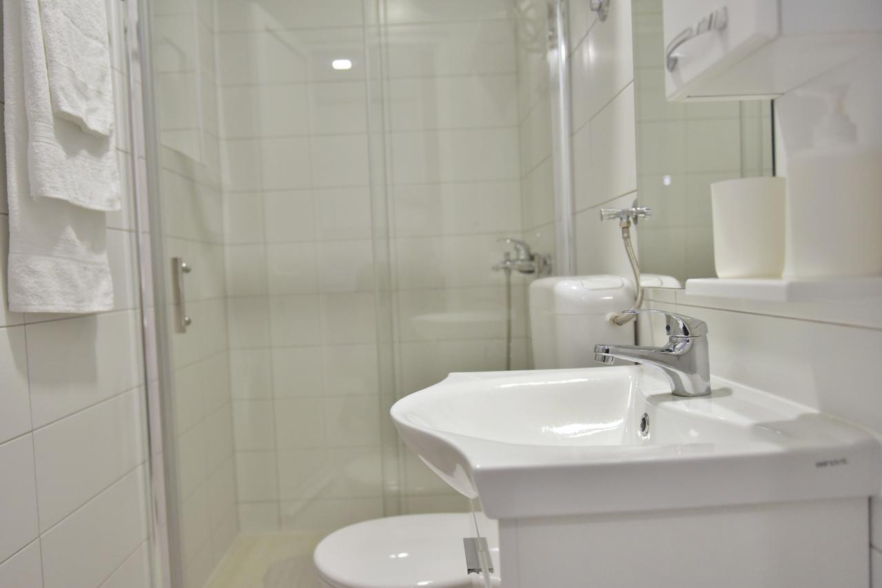 Apartments Valentina - Free Parking Mostar Bagian luar foto