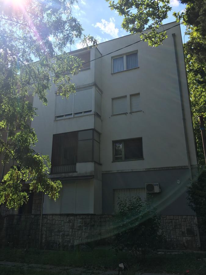 Apartments Valentina - Free Parking Mostar Bagian luar foto