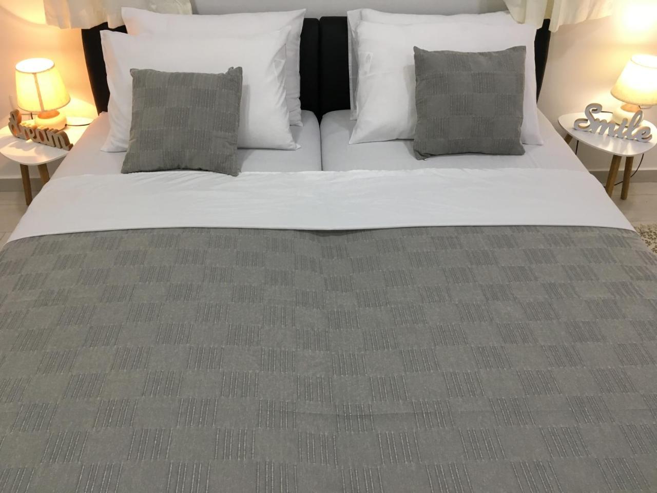 Apartments Valentina - Free Parking Mostar Bagian luar foto