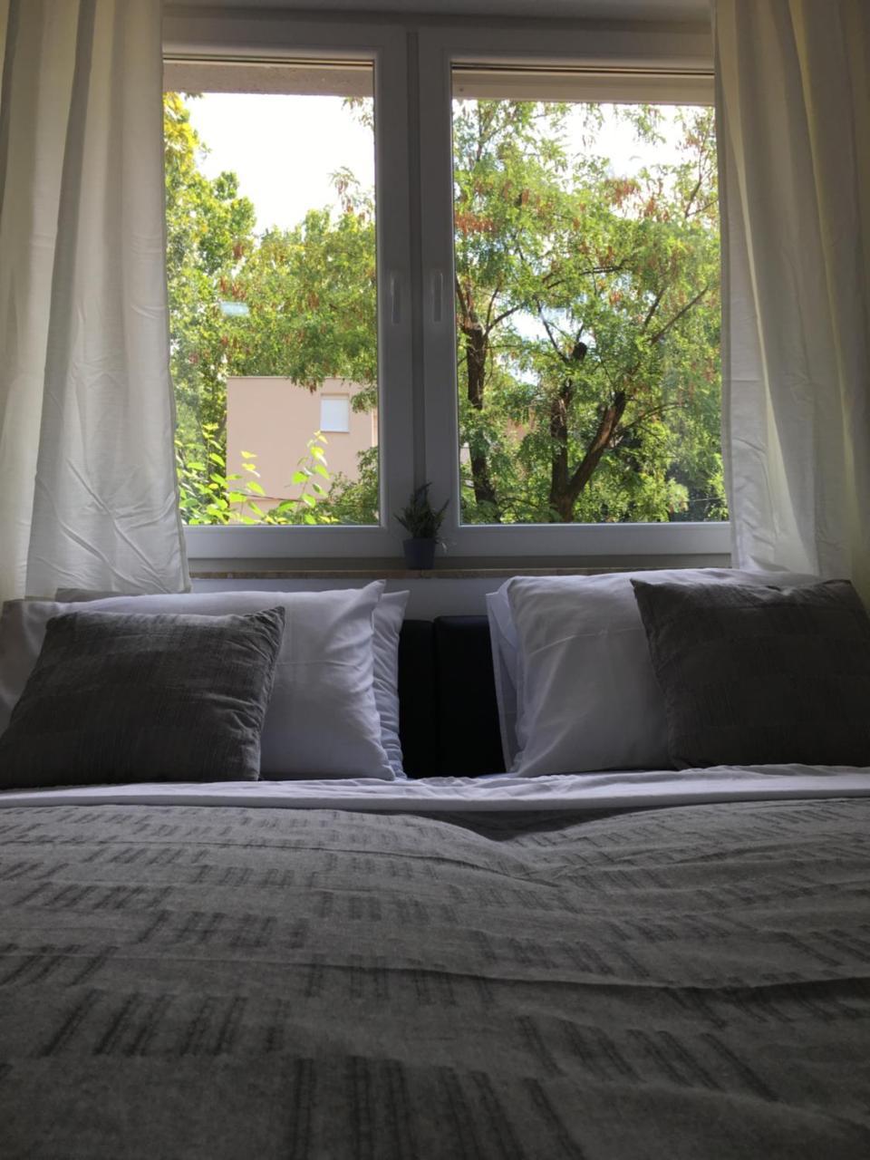 Apartments Valentina - Free Parking Mostar Bagian luar foto
