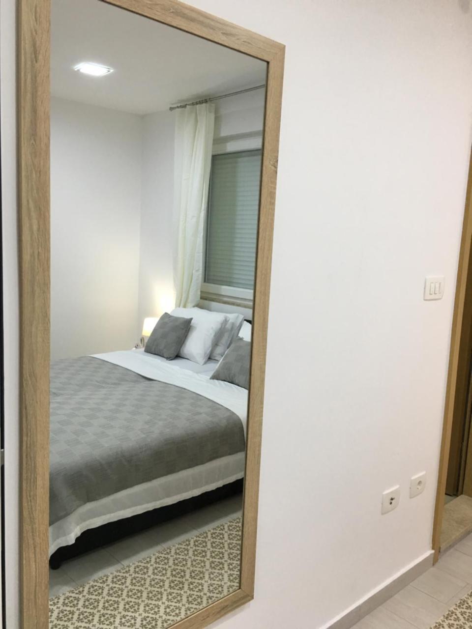Apartments Valentina - Free Parking Mostar Bagian luar foto