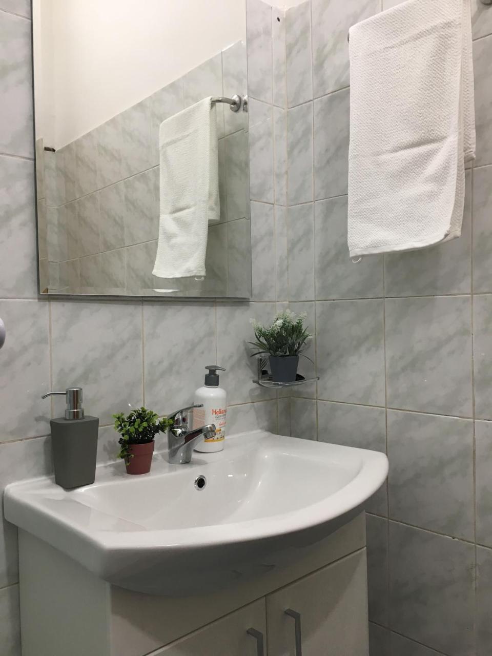 Apartments Valentina - Free Parking Mostar Bagian luar foto